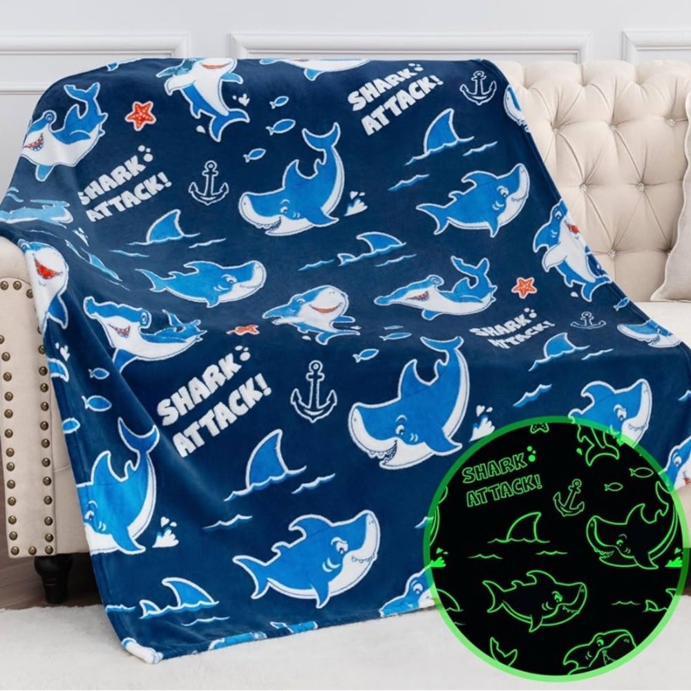 Jekeno Shark Toys Gifts for Boys Girls - Glow in The Dark Blanket  Blue 50"x60"
